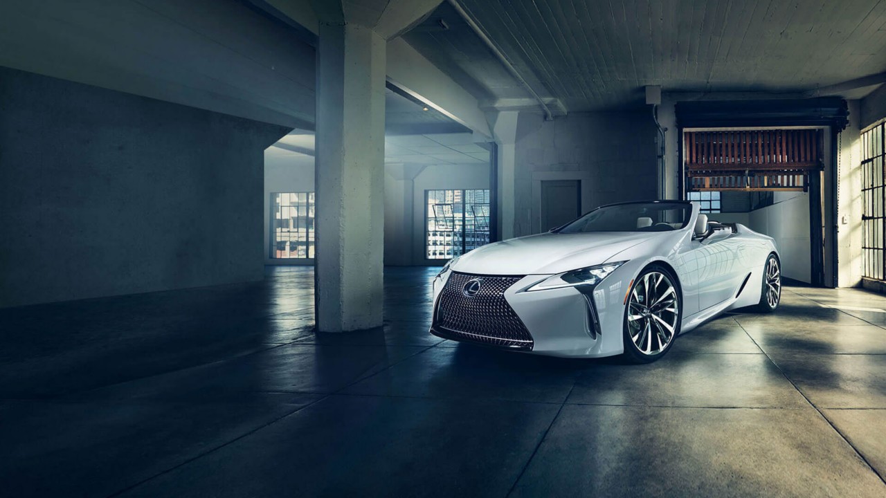 ΓΝΩΡΙΣΤΕ ΤΟ ΚΑΜΠΡΙΟ LEXUS LC CONCEPT