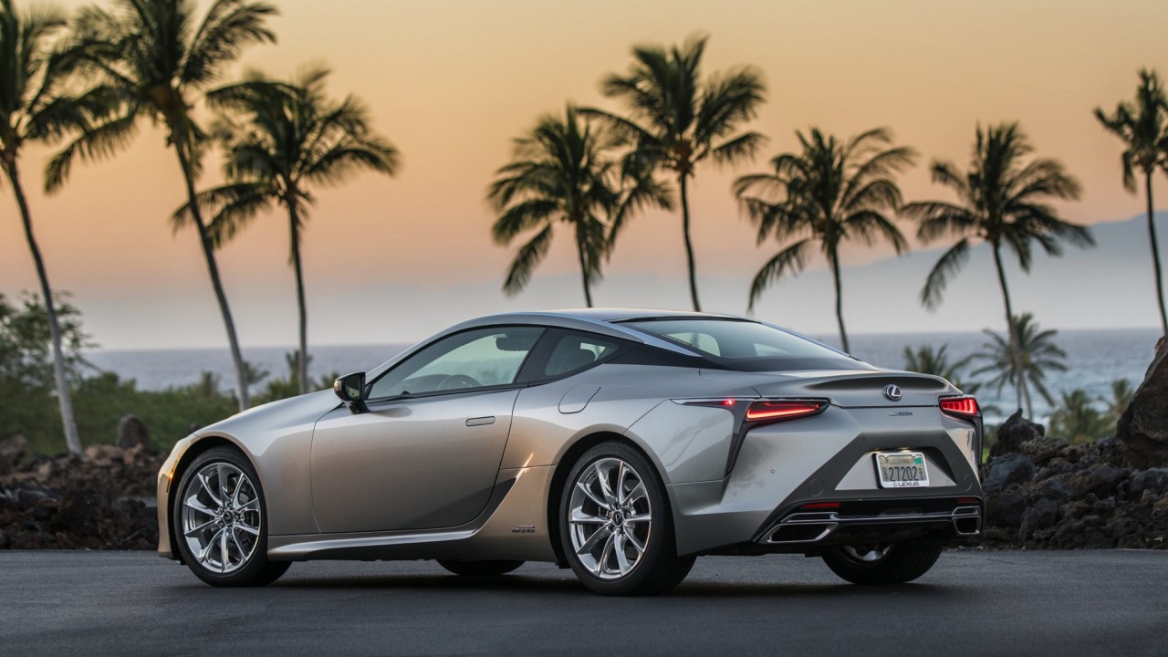 ΤΟ LEXUS LC COUPE ΠΡΟΣΦΕΡΕΙ ΑΚΟΜΑ ΠΙΟ ΔΥΝΑΜΙΚΕΣ ΚΑΙ ΠΟΛΙΤΙΣΜΕΝΕΣ ΕΠΙΔΟΣΕΙΣ