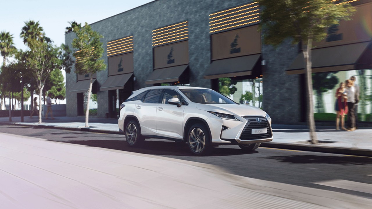 ΟΙ ΟΔΗΓΟΊ LEXUS RX ΑΠΟΛΑΜΒΆΝΟΥΝ ΤΏΡΑ ΤΗΝ ΆΝΕΣΗ ΤΡΙΏΝ ΣΕΙΡΏΝ ΚΑΘΙΣΜΆΤΩΝ