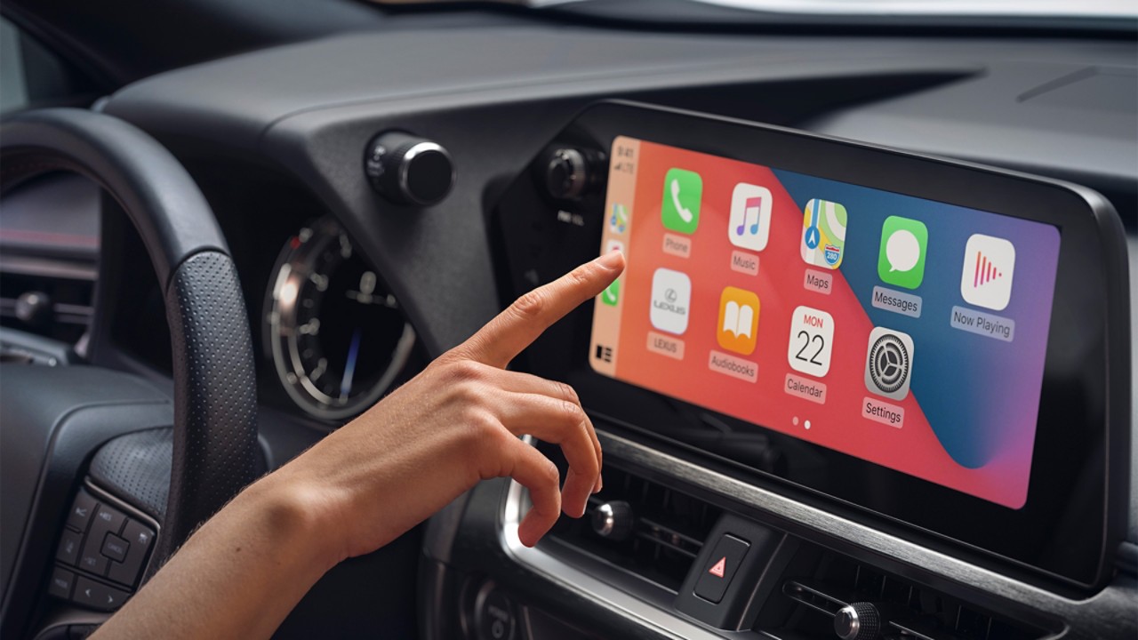 Apply Carplay® on a Lexus multimedia screen 