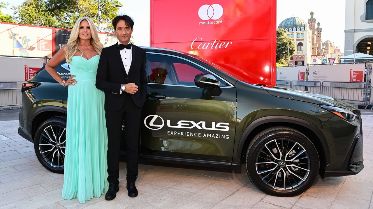 Η LEXUS ΣΥΝΑΝΤΑ ΤΟΥΣ ΑΣΤΕΡΕΣ ΣΤΗΝ ΕΝΑΡΞΗ ΤΟΥ ΔΙΕΘΝΟΥΣ ΦΕΣΤΙΒΑΛ ΚΙΝΗΜΑΤΟΓΡΑΦΟΥ ΤΗΣ ΒΕΝΕΤΙΑΣ
