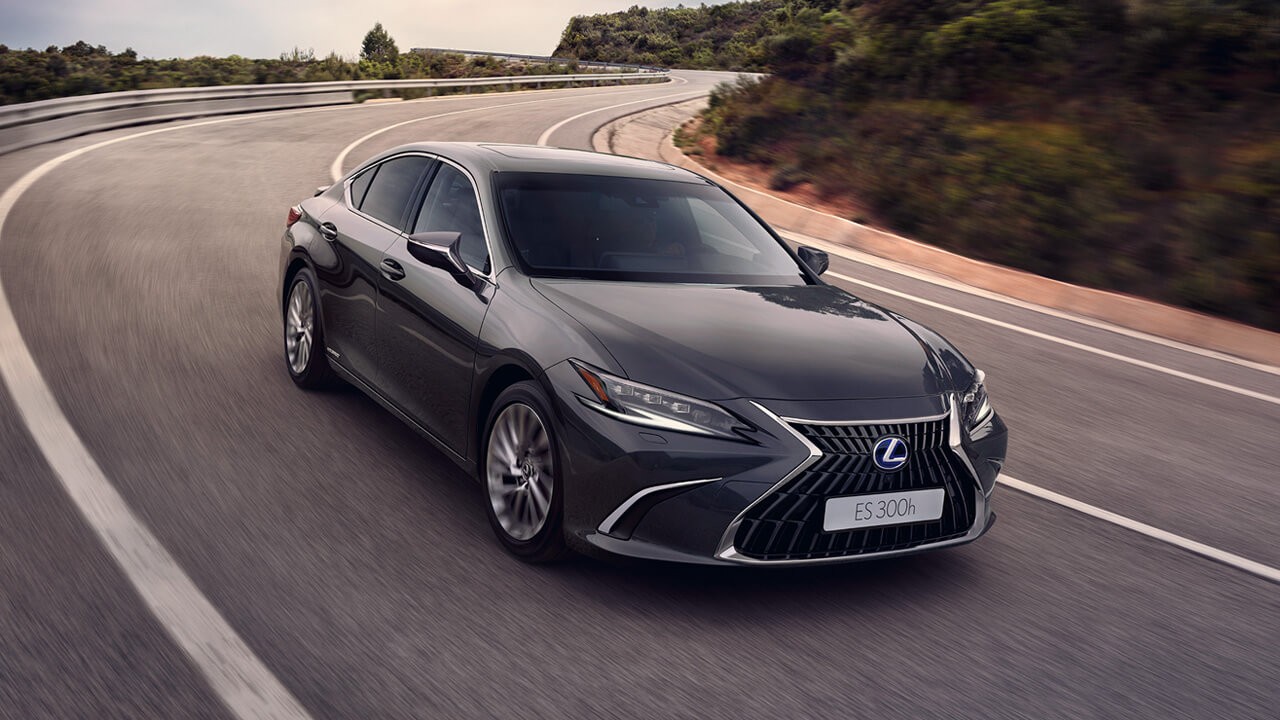 lexus επικοινωνία